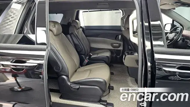 Kia Carnival 2024 — Фото 12/20