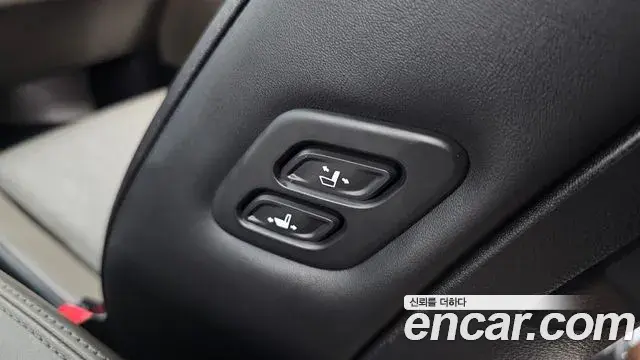 Kia Carnival 2024 — ფოტო 19/36