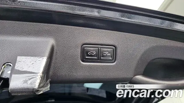 Kia Carnival 2024 — ფოტო 27/36
