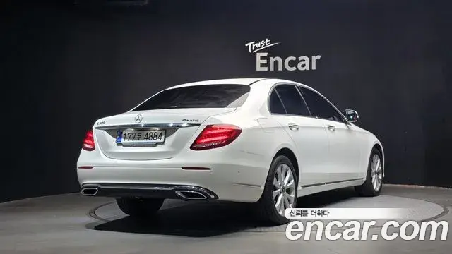 Mercedes-Benz E-Class 2020 — Фото 2/20