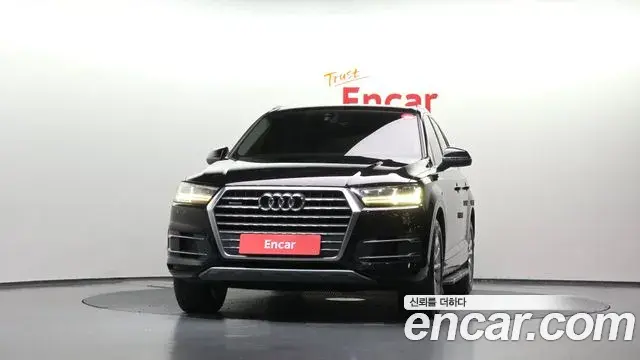 Audi Q7 2019 — Фото 3/20