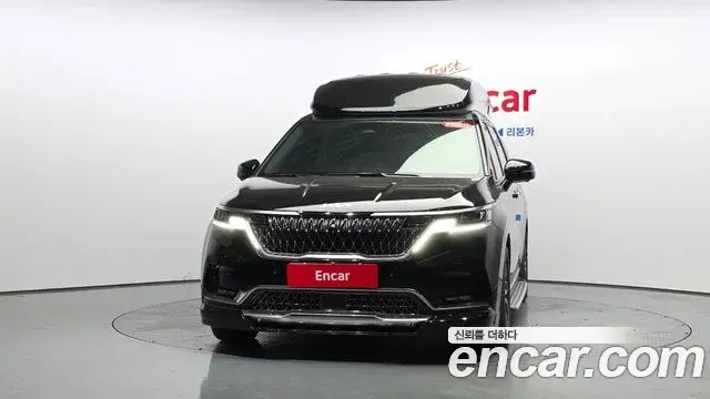 Kia Carnival 2022 — Фото 3/20