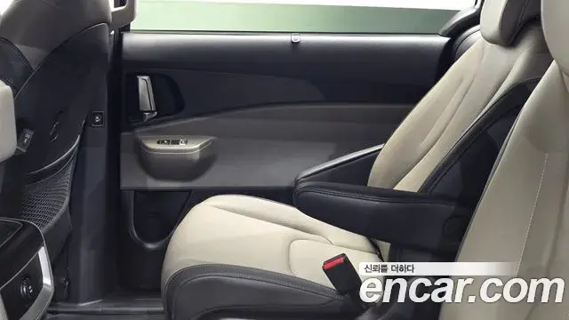 Kia Carnival 2025 — Şəkil 23/30