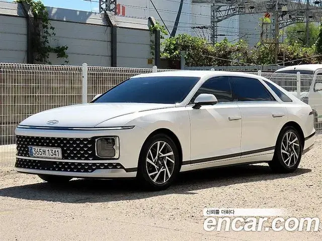 Hyundai Grandeur 2023 — Фото 1/20
