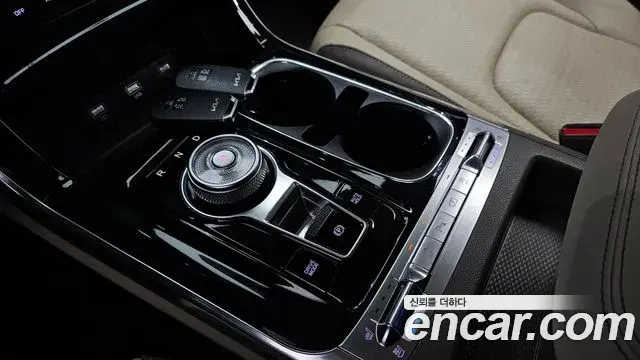 Kia Carnival 2023 — Şəkil 9/20