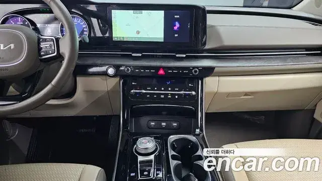 Kia Carnival 2023 — Şəkil 17/20