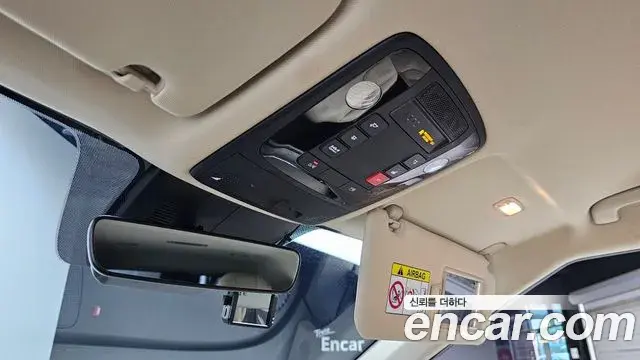 Kia Carnival 2023 — Şəkil 19/20