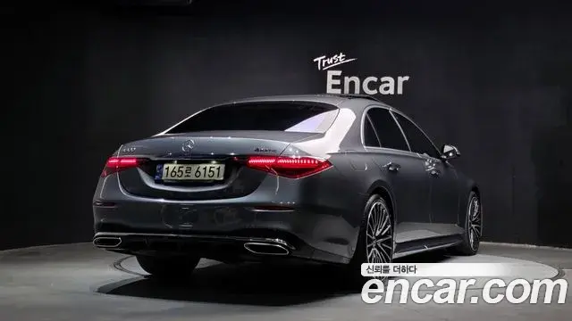 Mercedes-Benz S-Class 2021 — Photo 26/34