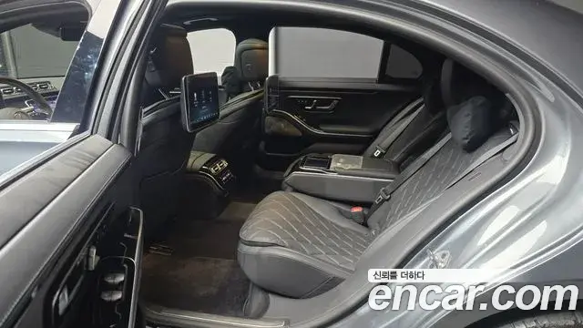 Mercedes-Benz S-Class 2021 — Photo 14/34