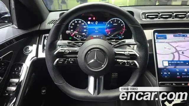 Mercedes-Benz S-Class 2021 — Photo 9/34