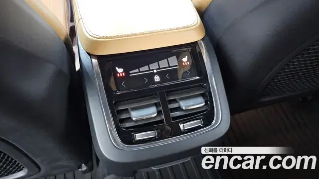 Volvo V90 Cross Country 2020 — ფოტო 27/38
