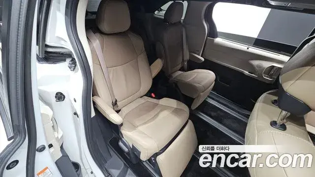Toyota Sienna 2022 — Şəkil 19/41