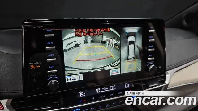 Toyota Sienna 2022 — Şəkil 14/41
