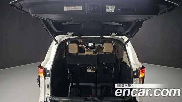 Toyota Sienna 2022 — Şəkil 11/41