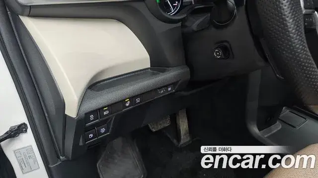Toyota Sienna 2022 — Şəkil 9/41