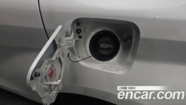 Toyota Sienna 2022 — Şəkil 23/41