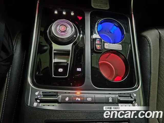 Kia Carnival 2025 — Photo 14/20