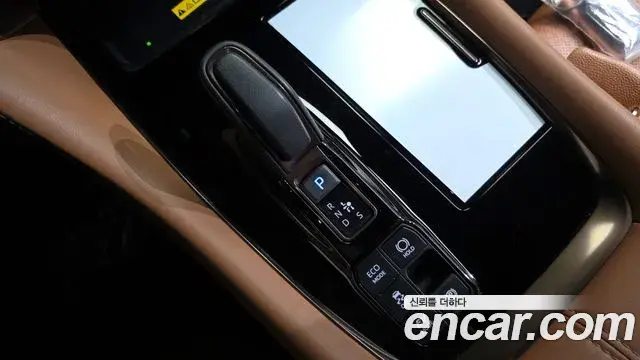 Toyota Alphard 2025 — Şəkil 41/44
