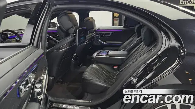 Mercedes-Benz S-Class 2021 — Photo 11/20