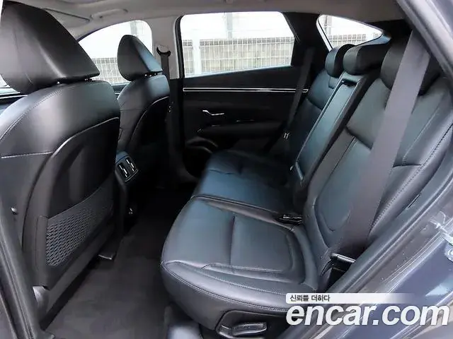 Hyundai The New Tucson 2023 — Фото 8/20
