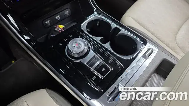 Kia Carnival 2021 — Фото 9/20
