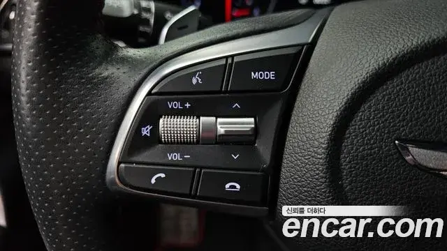 Genesis G70 2019 — Photo 26/36