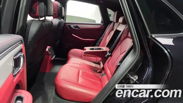 Porsche Macan 2022 — Фото 14/20