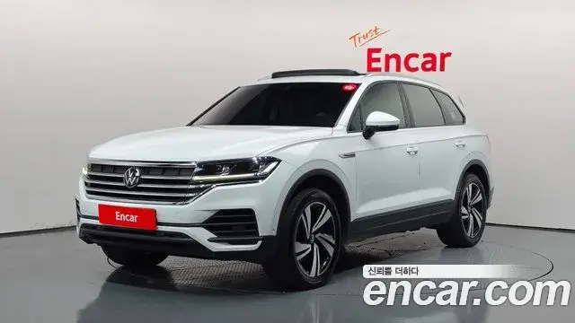 Volkswagen Touareg 2021 — Şəkil 28/35