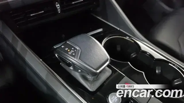Volkswagen Touareg 2021 — Şəkil 20/35