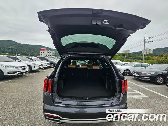 Kia Sorento 2022 — Фото 19/20