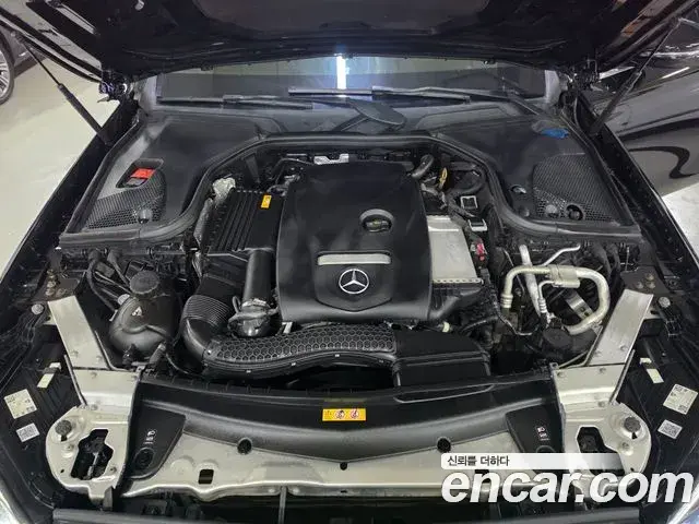 Mercedes-Benz E-Class 2021 — Фото 5/20