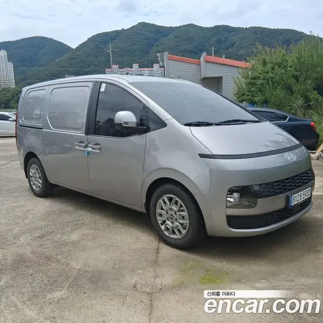 Hyundai Staria 2026 — Фото 1/20