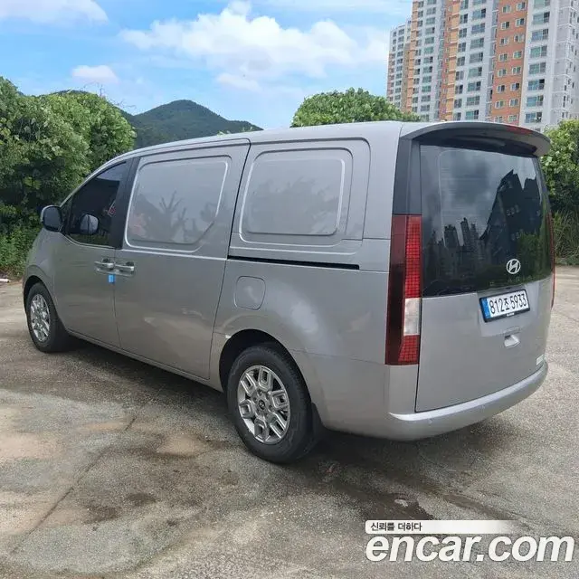 Hyundai Staria 2026 — Фото 2/20