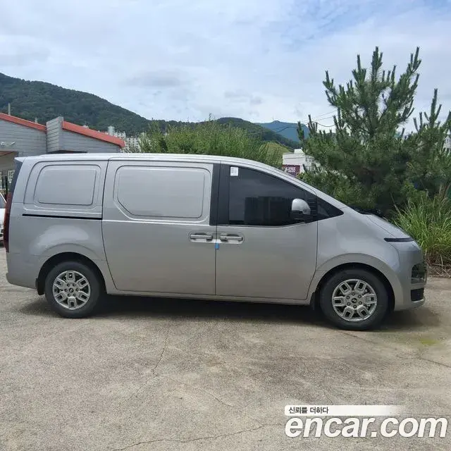 Hyundai Staria 2026 — Фото 17/20