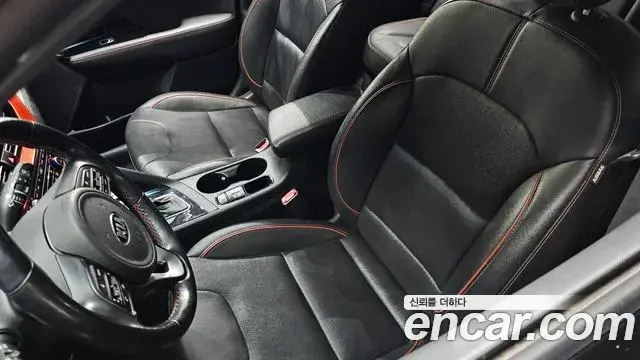 Kia Niro 2019 — Şəkil 24/37