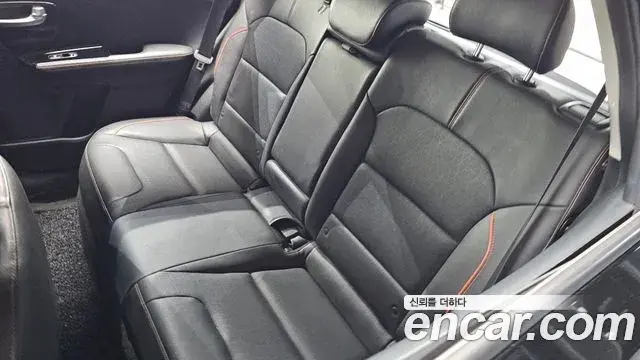 Kia Niro 2019 — Şəkil 18/37