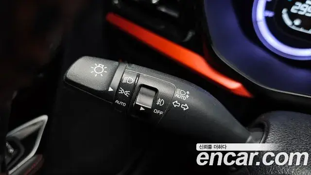 Kia Niro 2019 — Şəkil 33/37