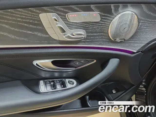 Mercedes-Benz E-Class 2023 — Фото 14/20