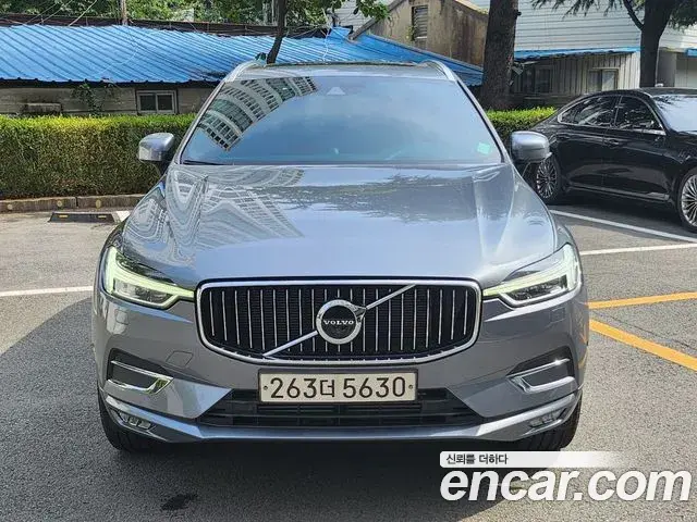 Volvo XC60 2020 — Фото 1/15