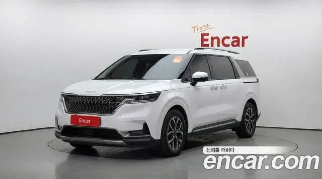 Kia Carnival 2023 — Фото 1/20
