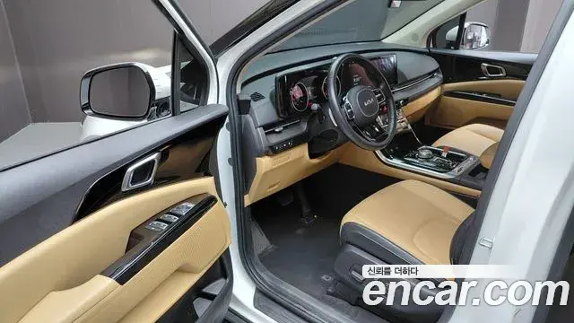 Kia Carnival 2023 — Фото 10/20