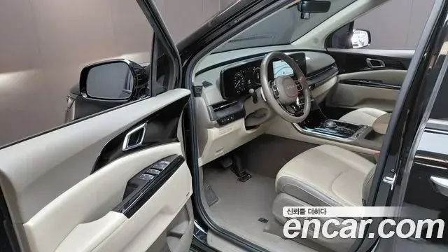 Kia Carnival 2021 — Photo 10/20