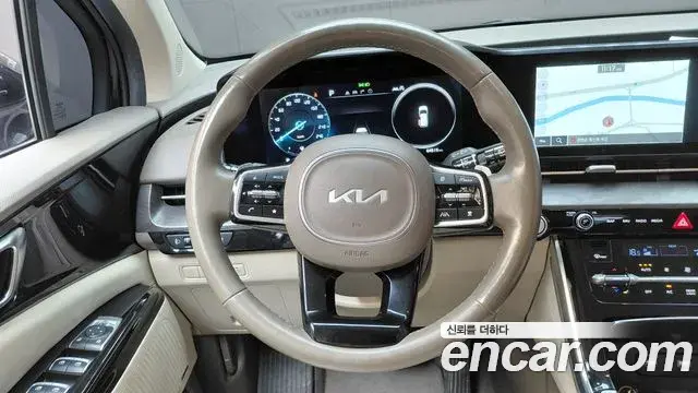 Kia Carnival 2021 — Photo 13/20