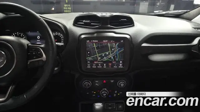 Jeep Renegade 2021 — Фото 14/20