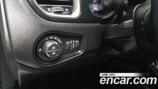 Jeep Renegade 2021 — Фото 20/20