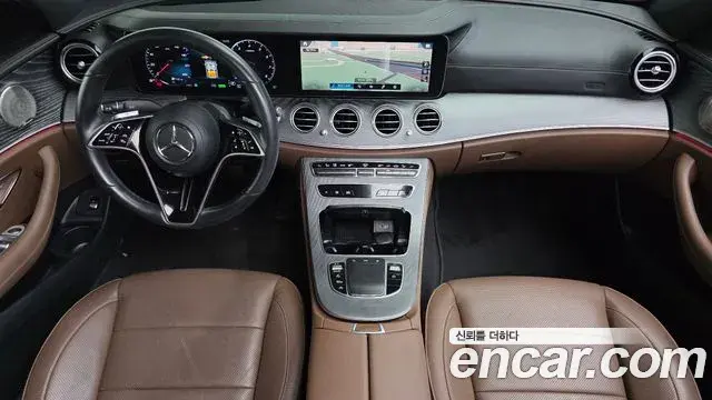 Mercedes-Benz E-Class 2022 — Фото 7/20