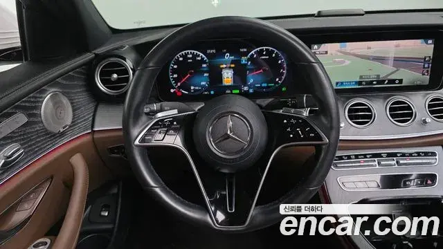 Mercedes-Benz E-Class 2022 — Фото 13/20
