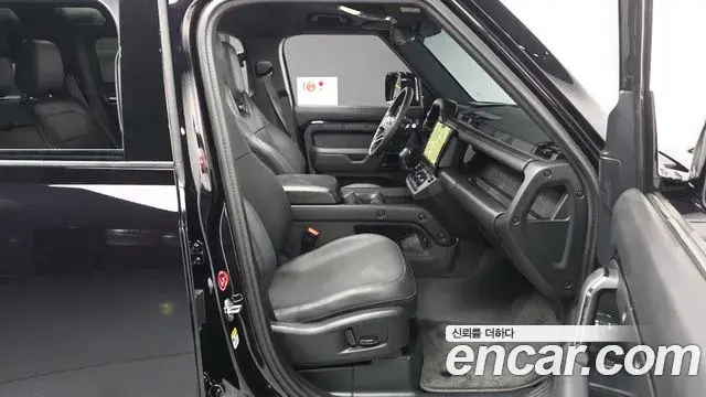 Land Rover Defender 2026 — Фото 11/20