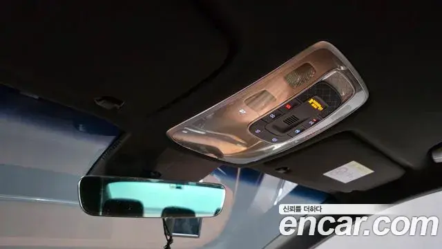 Genesis Electrified G80 2020 — Photo 18/20