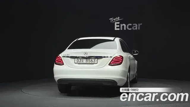 Mercedes-Benz C-Class 2018 — ფოტო 4/20